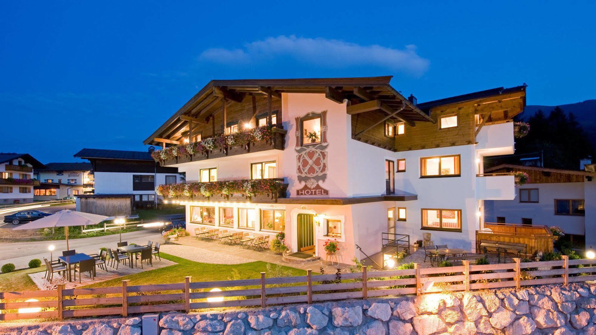Landhotel Foehrenhof Ellmau Εξωτερικό φωτογραφία